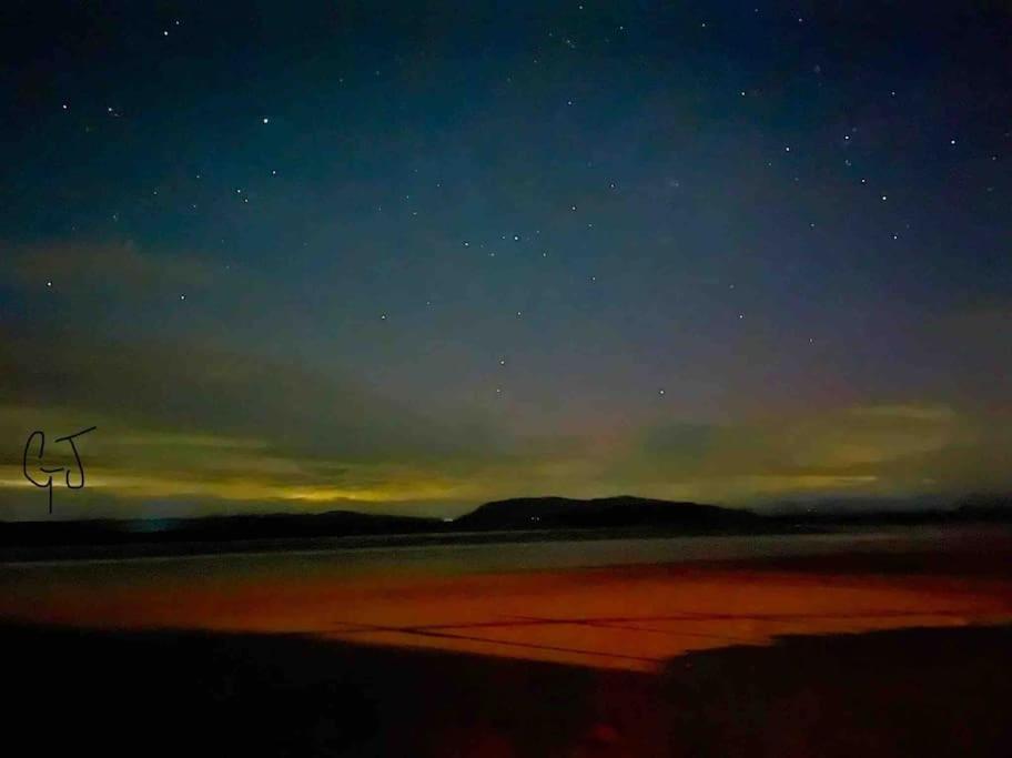 Watersedge Retreat, Views, Sunsets, Dogs Welcome Sandside  Exteriör bild