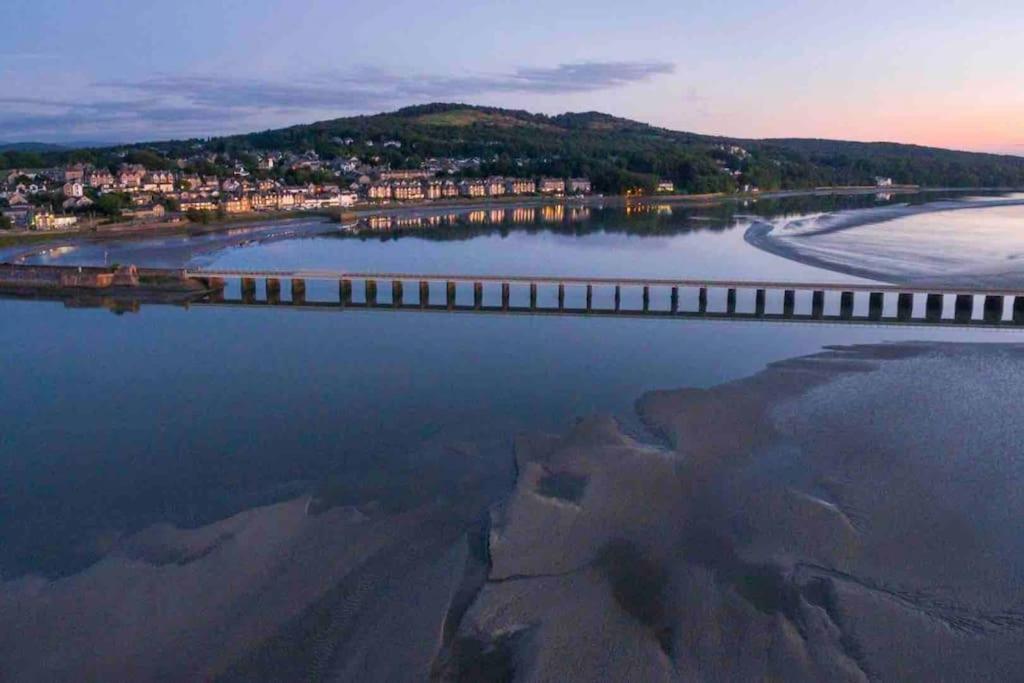 Watersedge Retreat, Views, Sunsets, Dogs Welcome Sandside  Exteriör bild